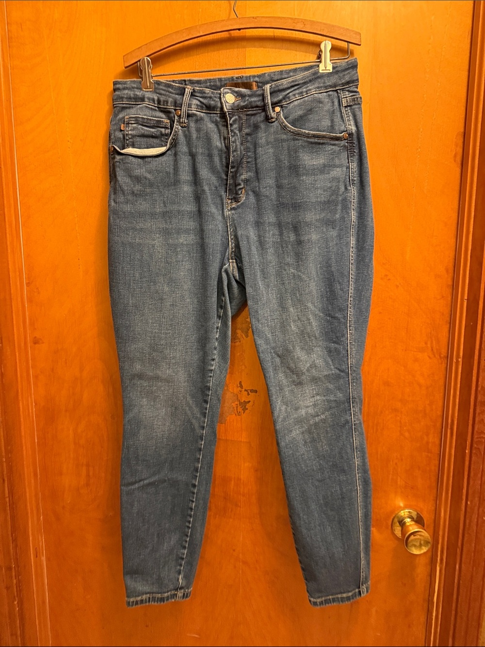 Judy Blue Medium Blue Skinny Jeans